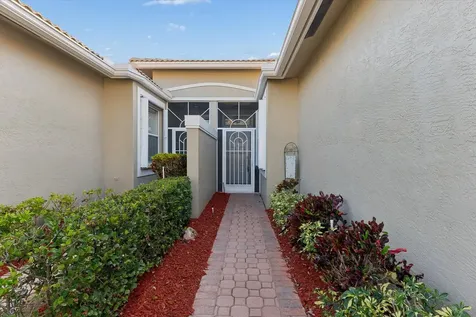 10760 Royal Caribbean Circle Boynton Beach FL 33437