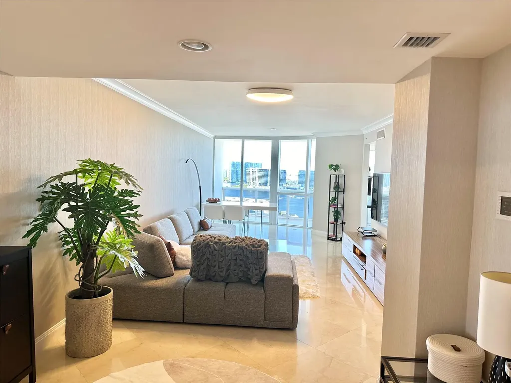 18201 Collins Avenue Sunny Isles Beach FL 33160
