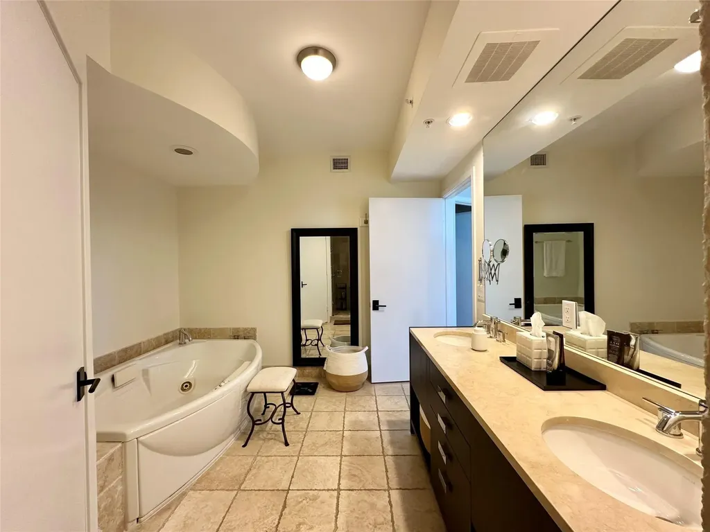 18201 Collins Avenue Sunny Isles Beach FL 33160