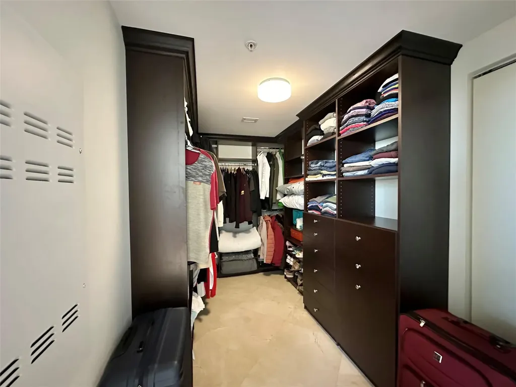 18201 Collins Avenue Sunny Isles Beach FL 33160