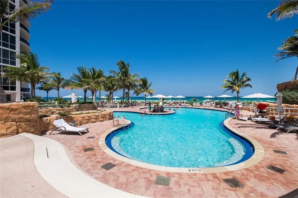 18201 Collins Avenue Sunny Isles Beach FL 33160