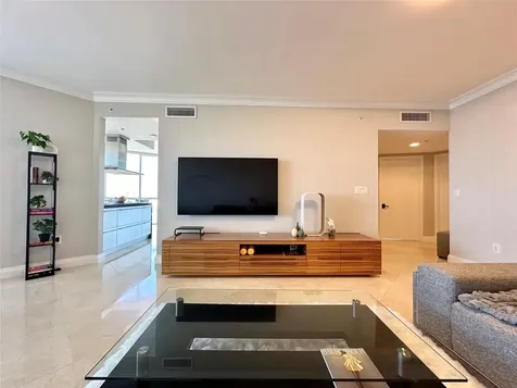 18201 Collins Avenue Sunny Isles Beach FL 33160