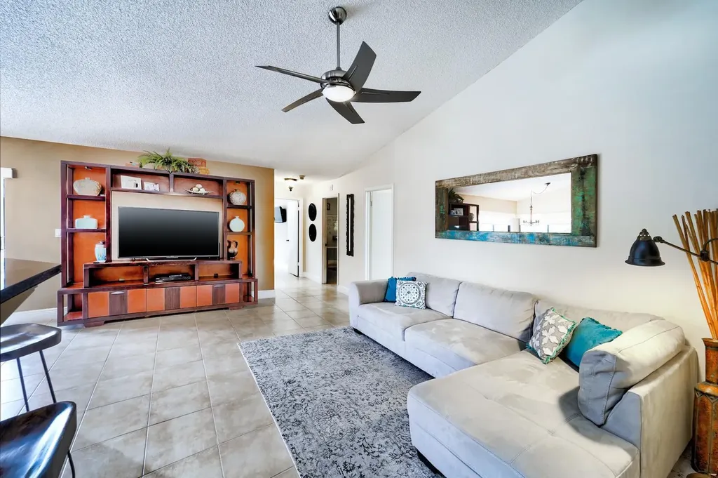 1677 NW 111th Way Coral Springs FL 33071