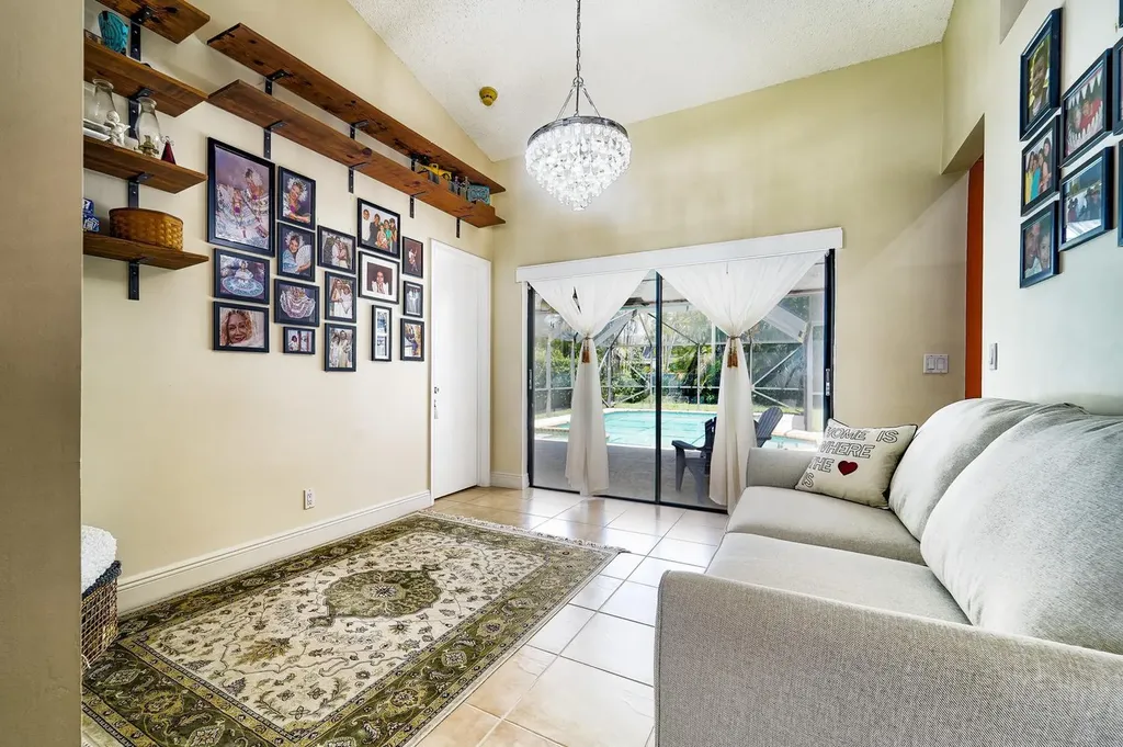1677 NW 111th Way Coral Springs FL 33071