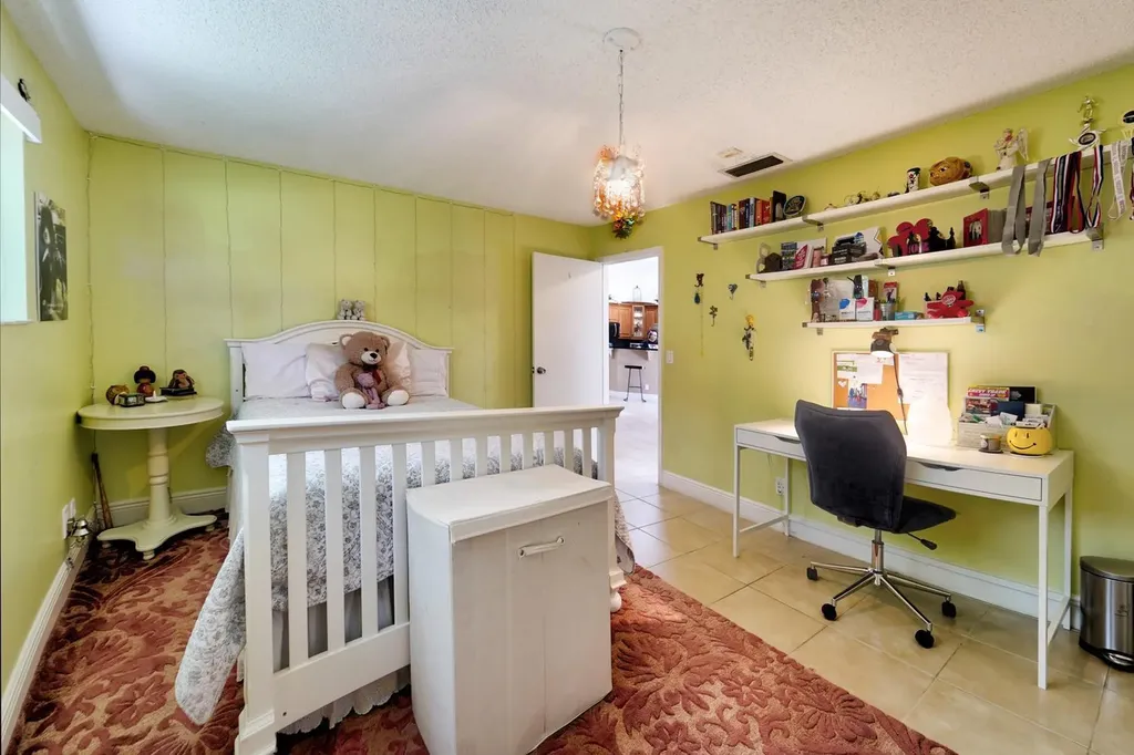 1677 NW 111th Way Coral Springs FL 33071