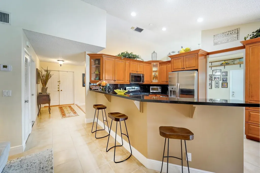 1677 NW 111th Way Coral Springs FL 33071