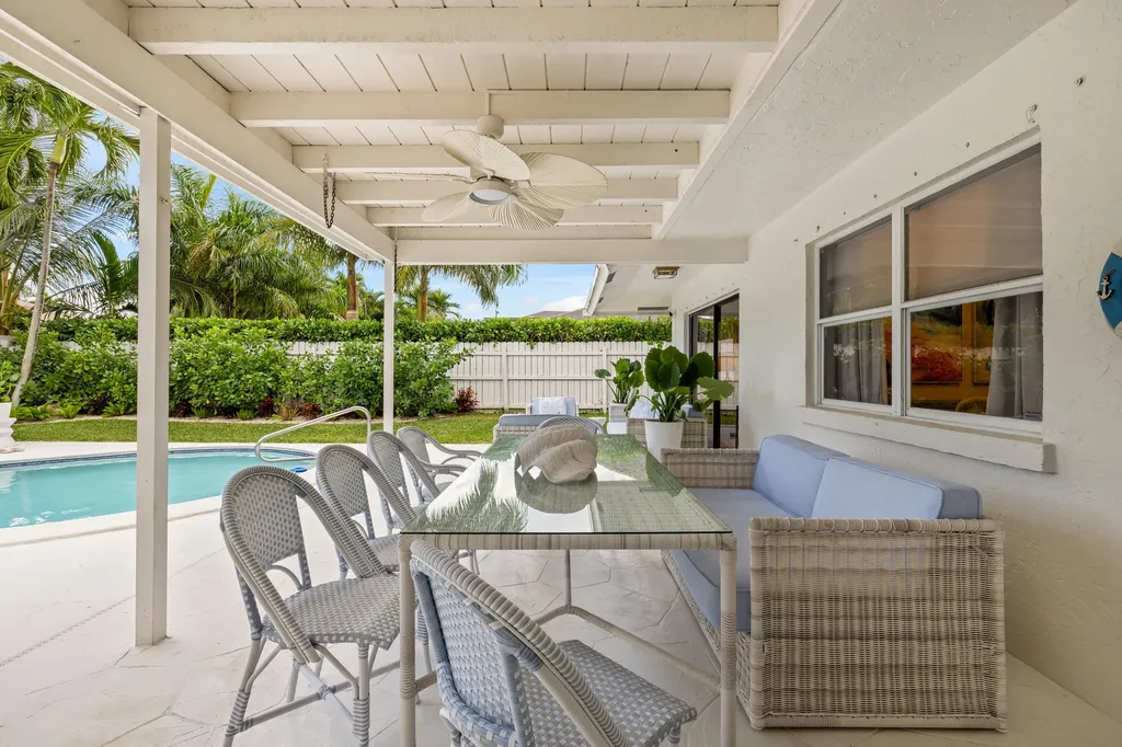 2512 SW 5th Street Boynton Beach FL 33435