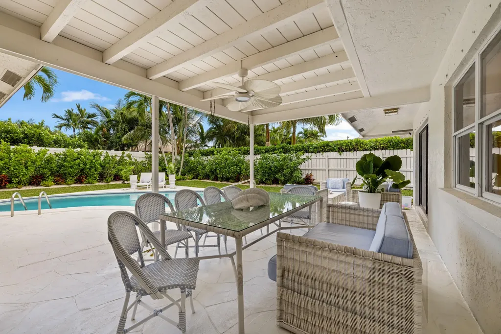 2512 SW 5th Street Boynton Beach FL 33435
