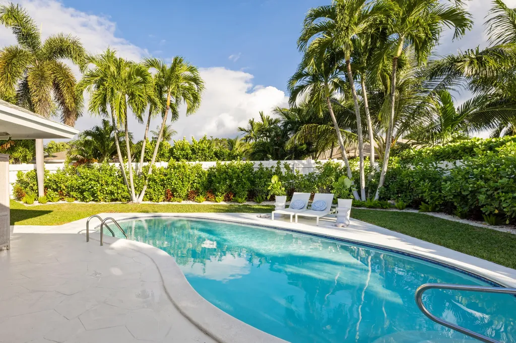 2512 SW 5th Street Boynton Beach FL 33435