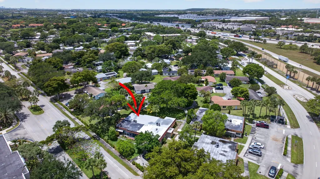 2002 SW Natura Boulevard Deerfield Beach FL 33441