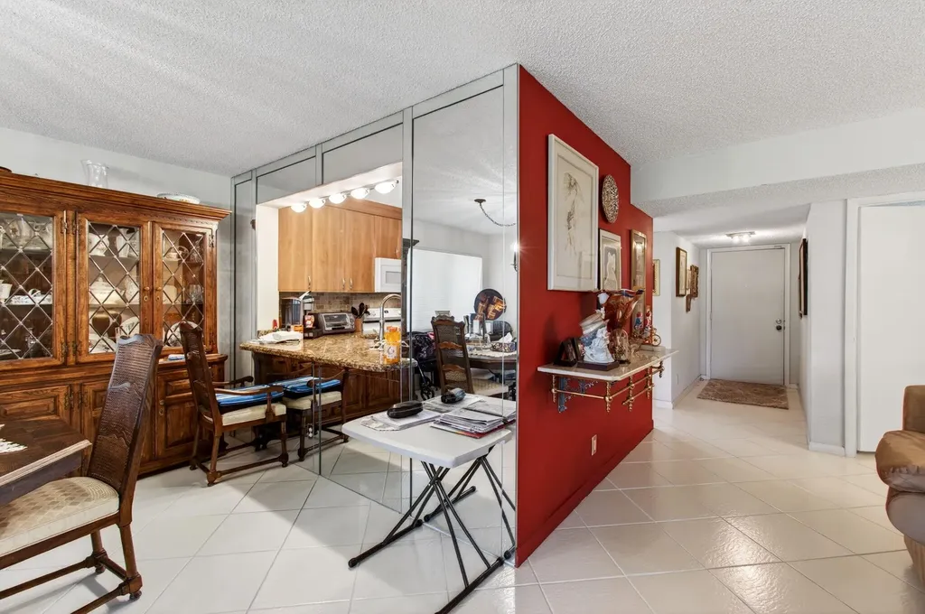 5561 Fairway Park Drive Boynton Beach FL 33437