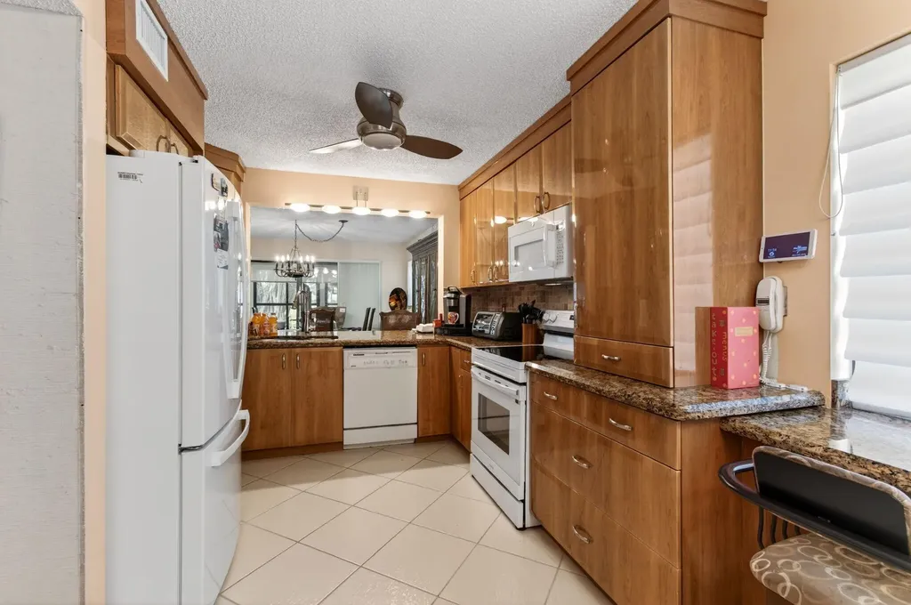 5561 Fairway Park Drive Boynton Beach FL 33437