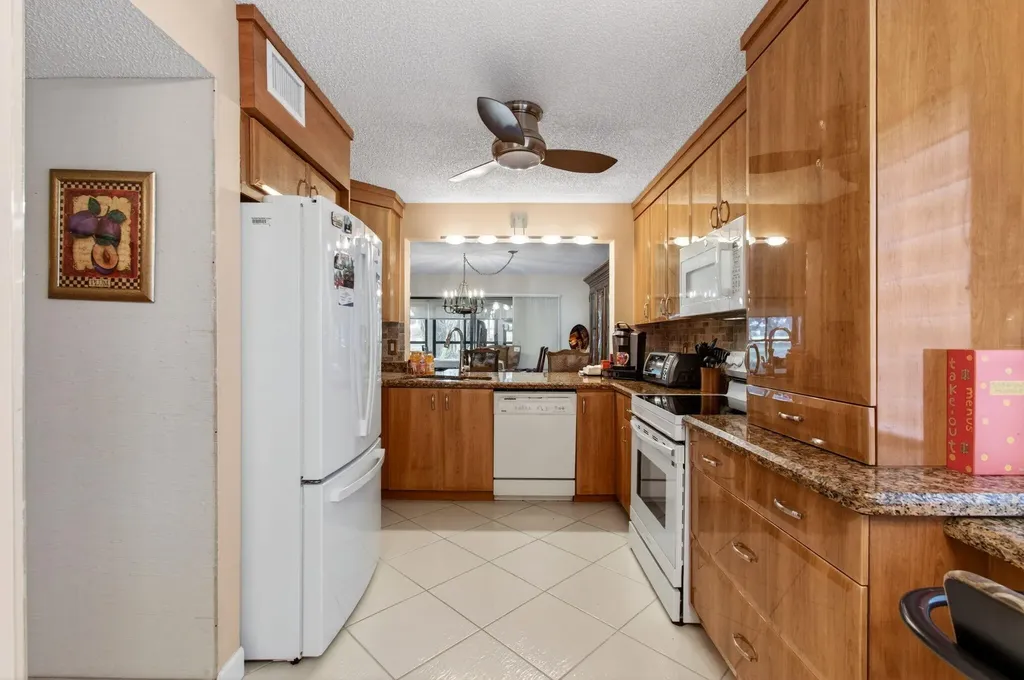 5561 Fairway Park Drive Boynton Beach FL 33437