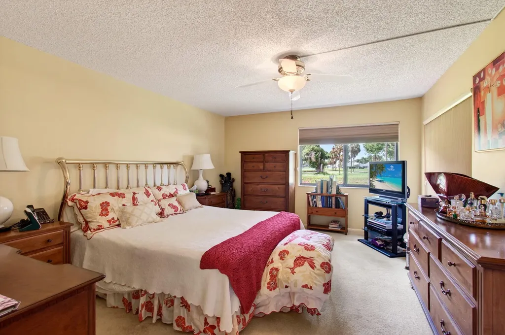 5561 Fairway Park Drive Boynton Beach FL 33437