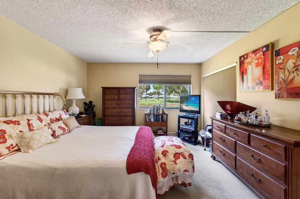5561 Fairway Park Drive Boynton Beach FL 33437