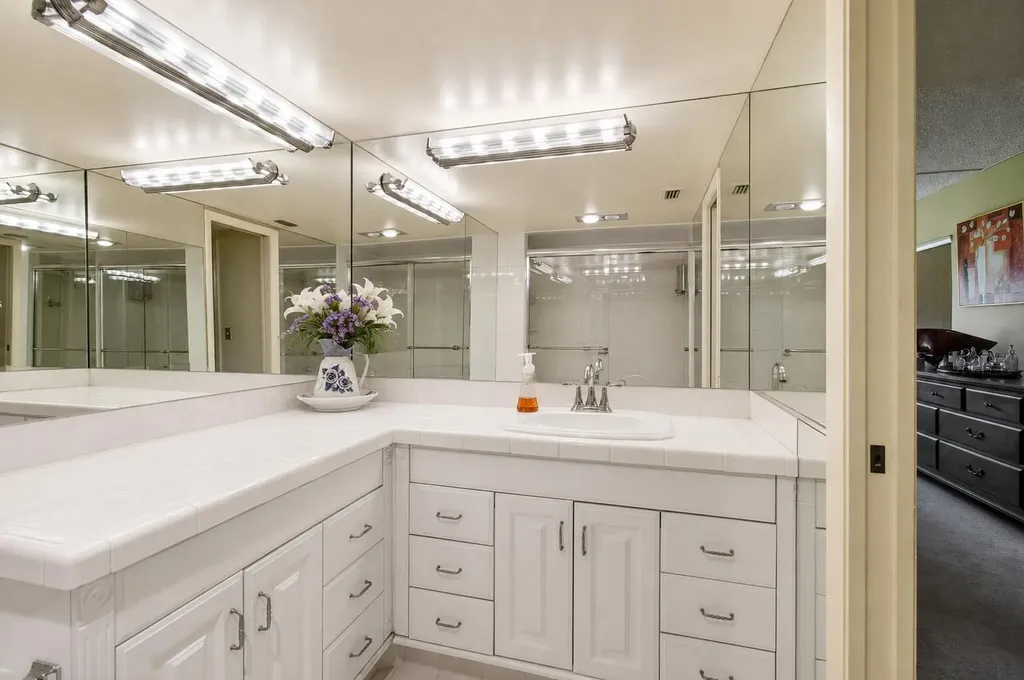 5561 Fairway Park Drive Boynton Beach FL 33437