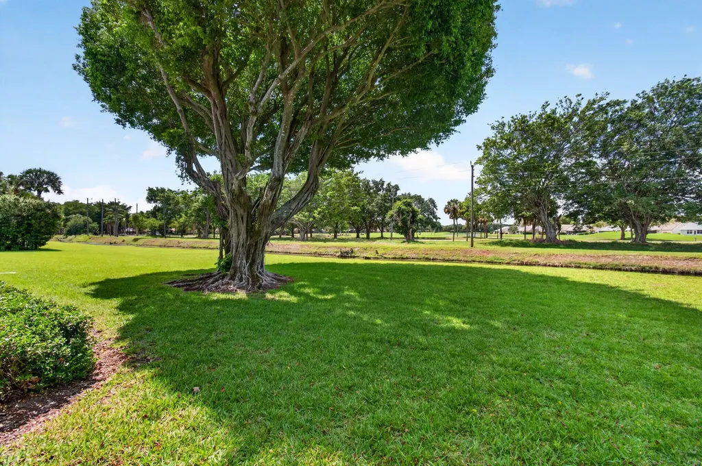 5561 Fairway Park Drive Boynton Beach FL 33437