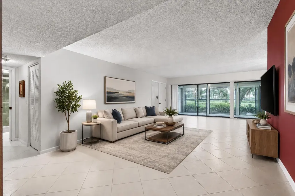 5561 Fairway Park Drive Boynton Beach FL 33437