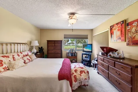 5561 Fairway Park Drive Boynton Beach FL 33437