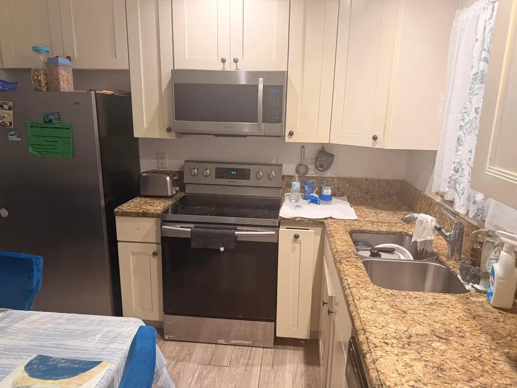 5437 Greenwood Drive Delray Beach FL 33484
