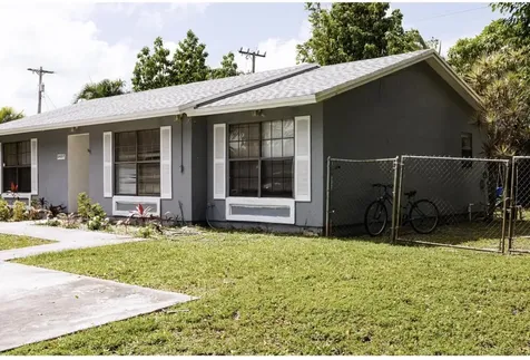 5437 Greenwood Drive Delray Beach FL 33484