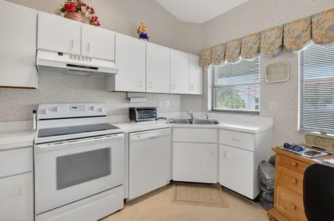 5907 Parkwalk Drive Boynton Beach FL 33472
