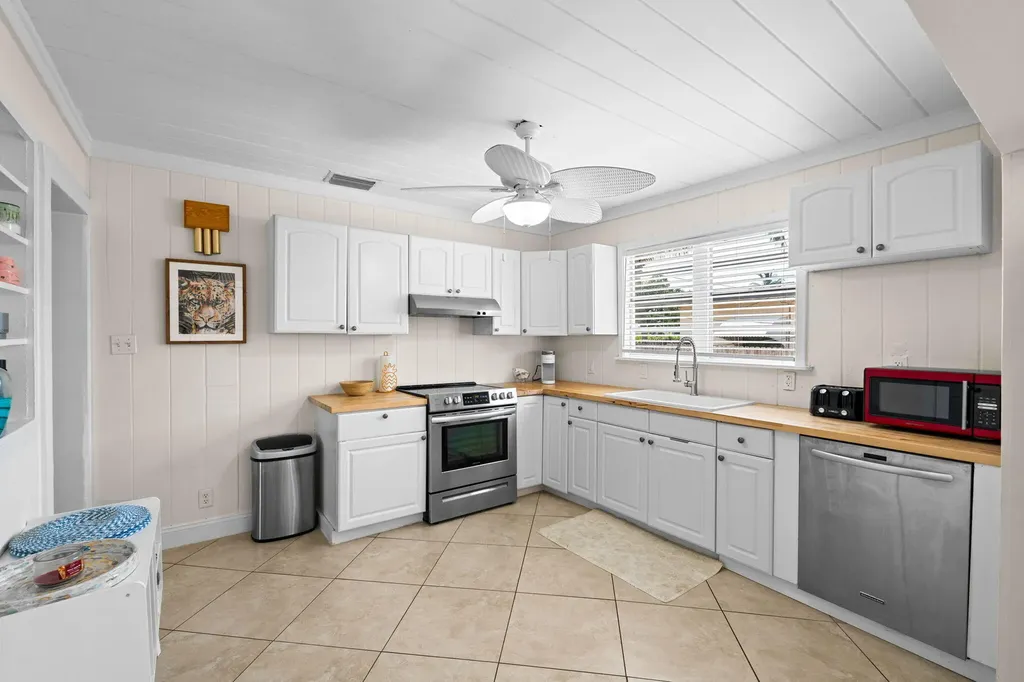 255 NE 12th Street Delray Beach FL 33444