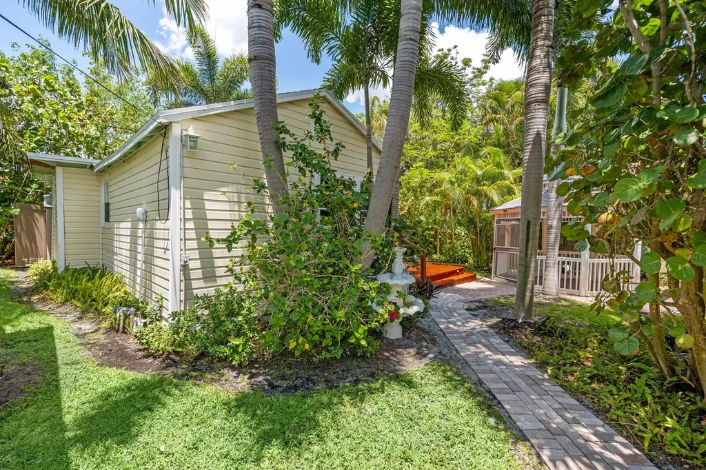 255 NE 12th Street Delray Beach FL 33444