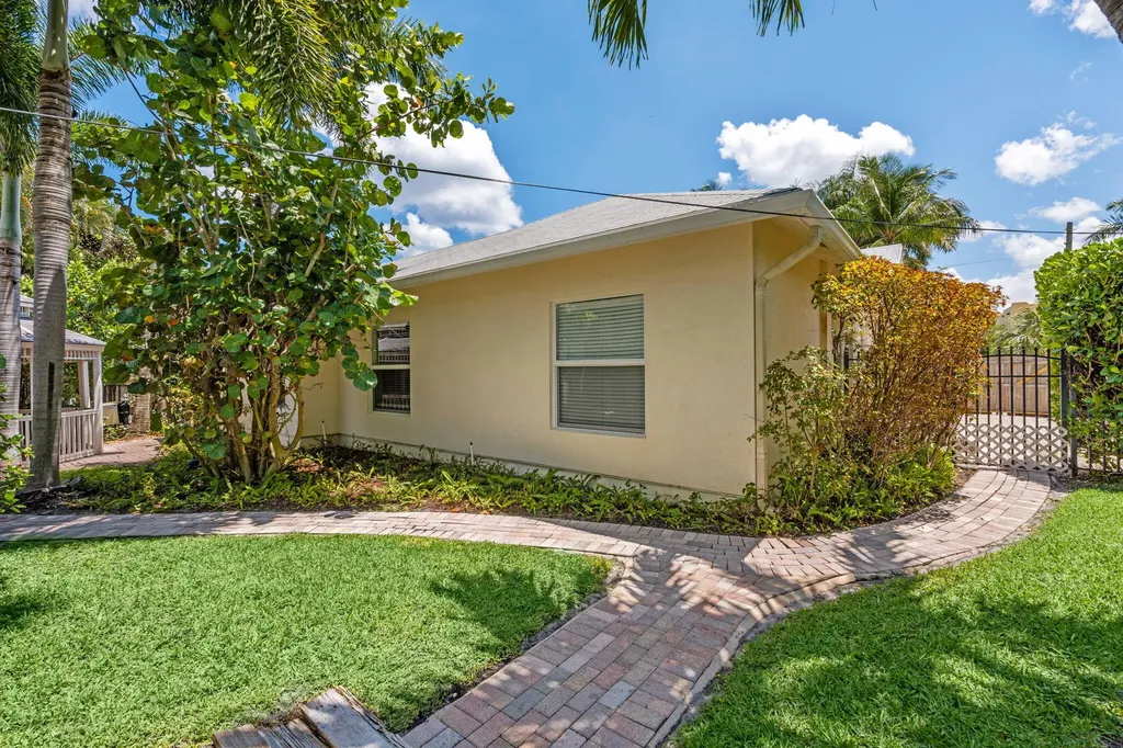 255 NE 12th Street Delray Beach FL 33444