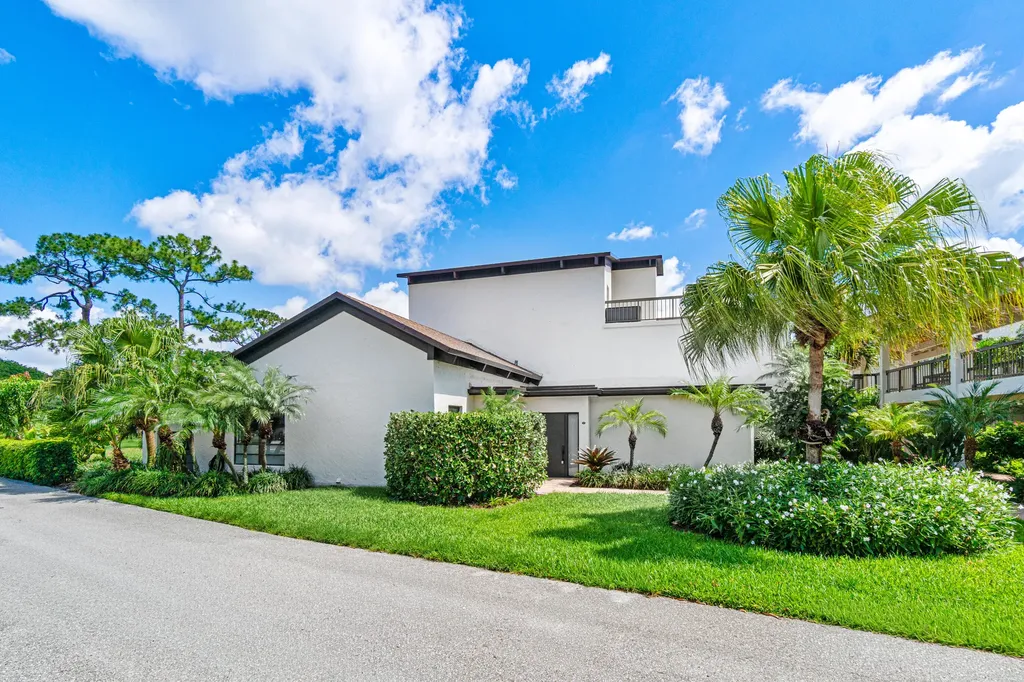 900 Greensward Lane Delray Beach FL 33445
