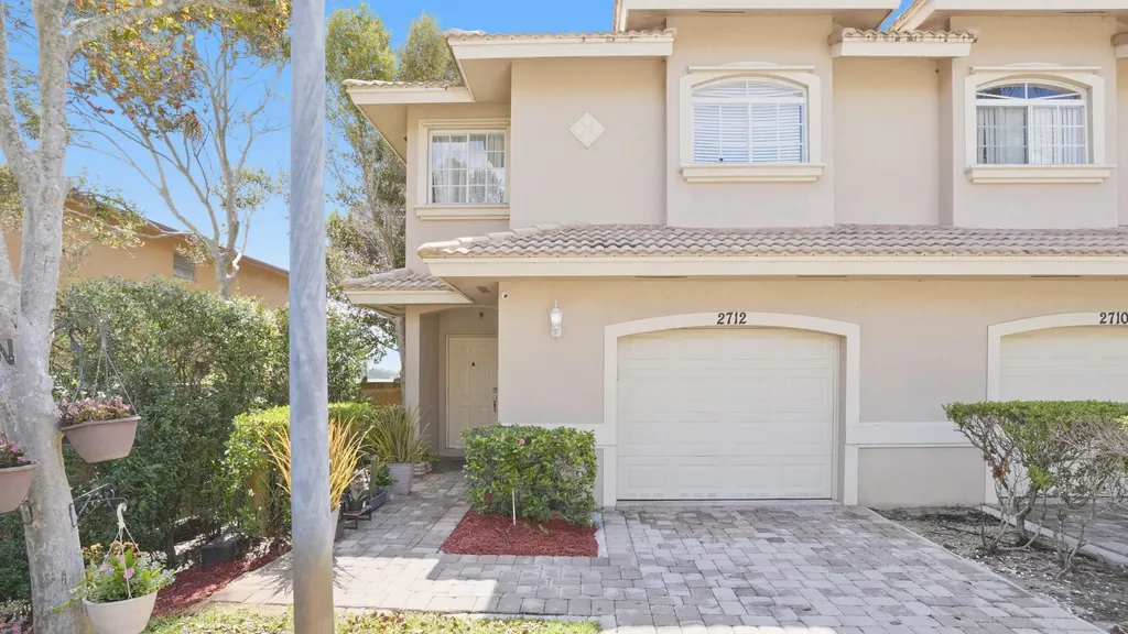 2712 NW 80th Avenue Sunrise FL 33322