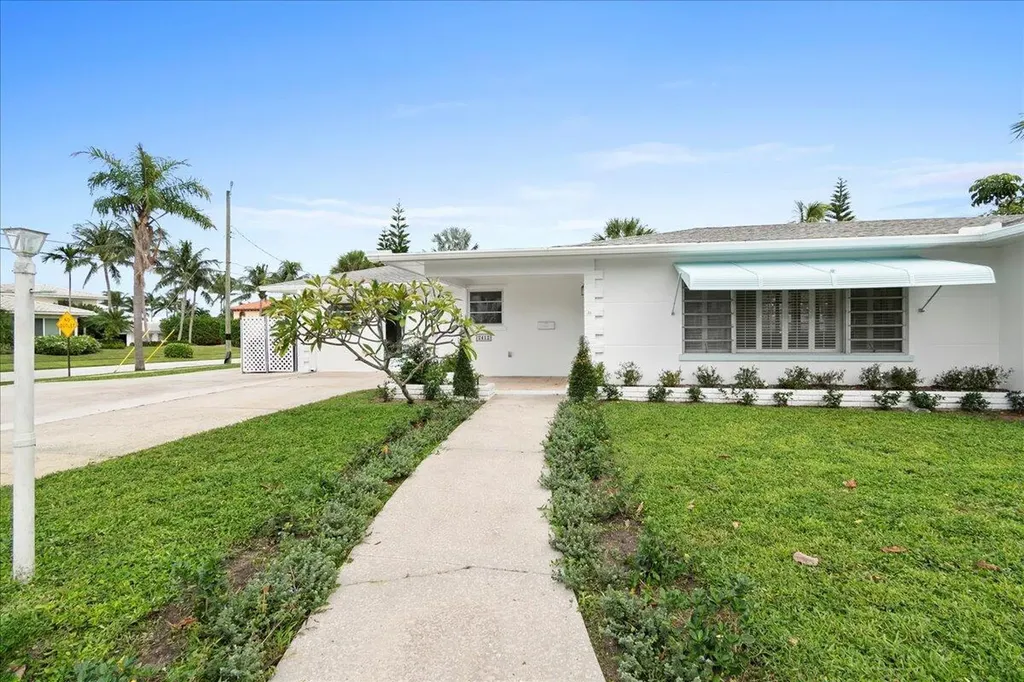 2412 N Lakeside Drive Lake Worth Beach FL 33460