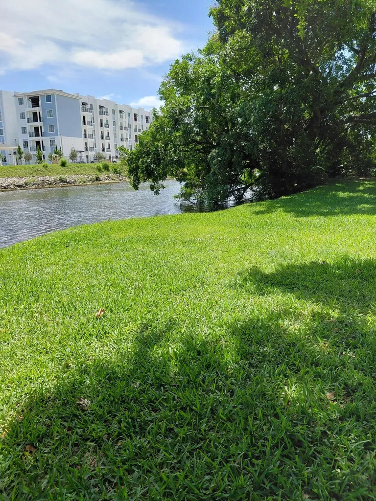 2403 S Waterside Drive Lake Worth FL 33461