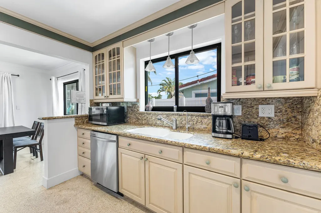 731 SE 5th Avenue Pompano Beach FL 33060