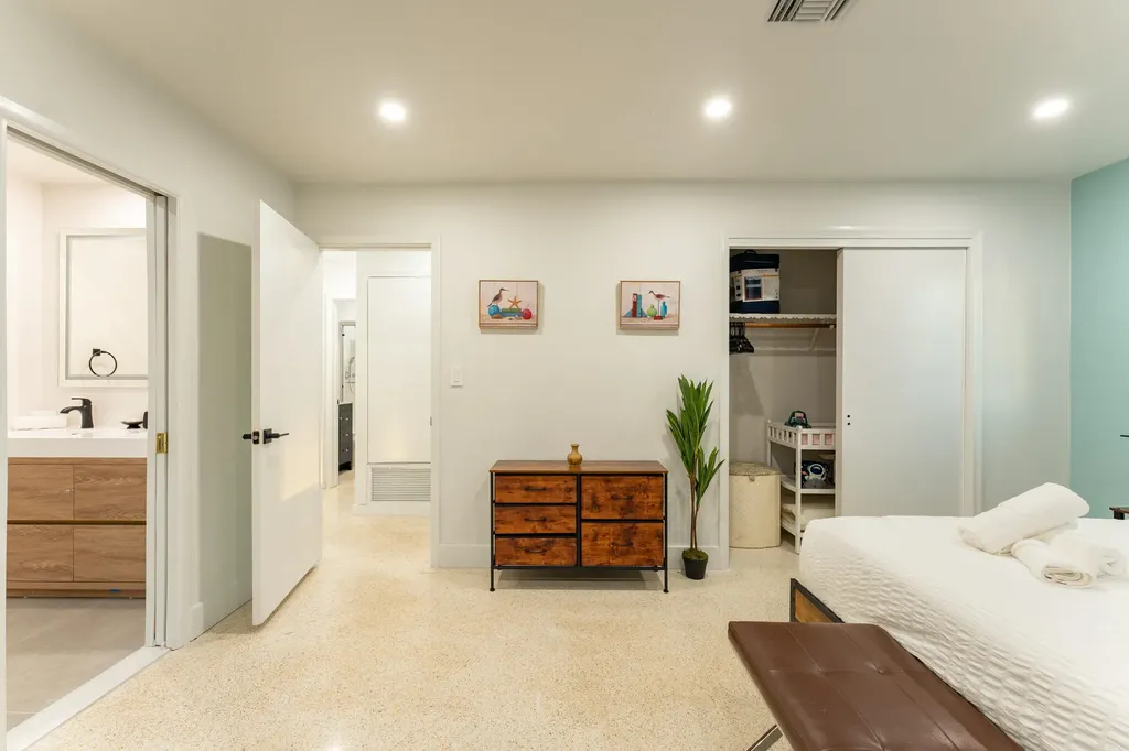 731 SE 5th Avenue Pompano Beach FL 33060