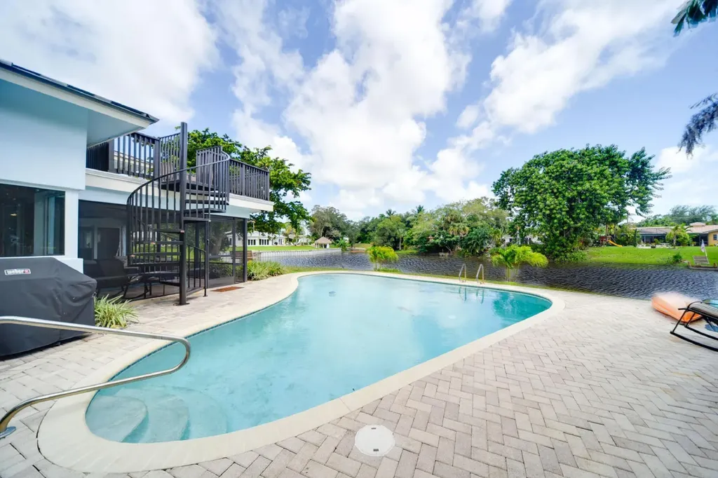 110 SW 11th Avenue Boca Raton FL 33486