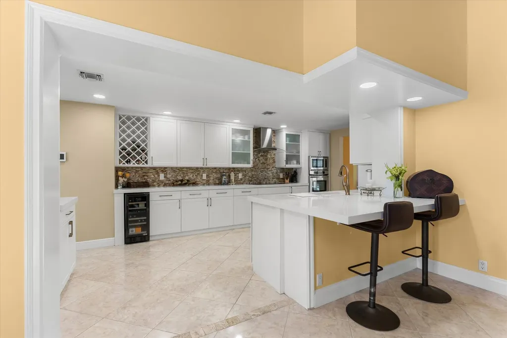 2141 NE 29th Street Lighthouse Point FL 33064