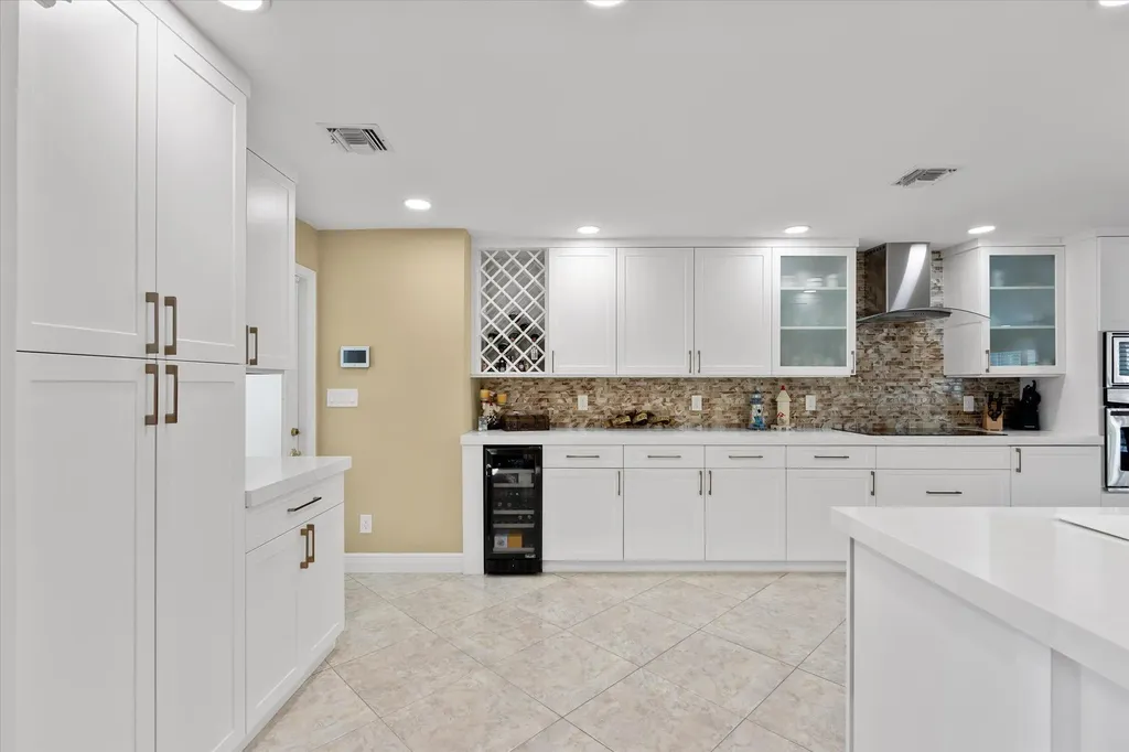 2141 NE 29th Street Lighthouse Point FL 33064