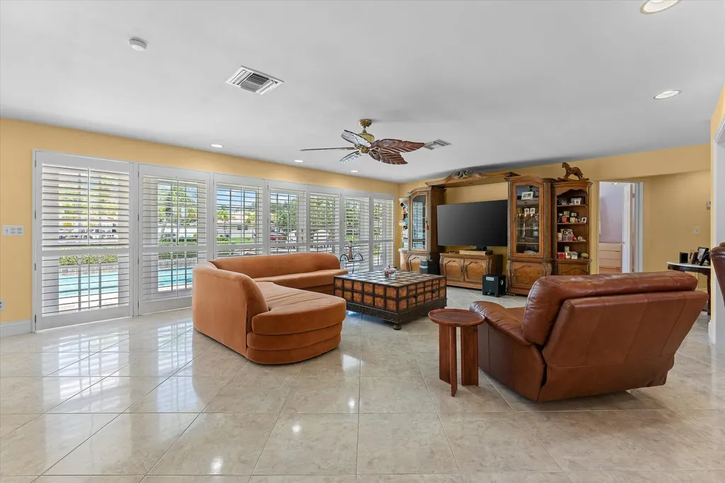 2141 NE 29th Street Lighthouse Point FL 33064