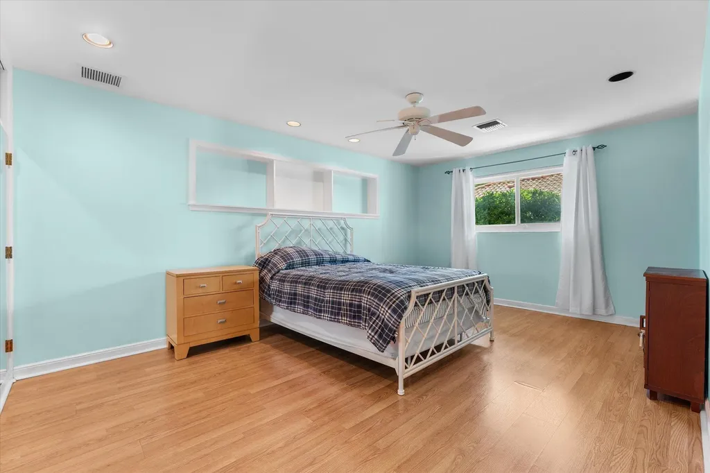 2141 NE 29th Street Lighthouse Point FL 33064