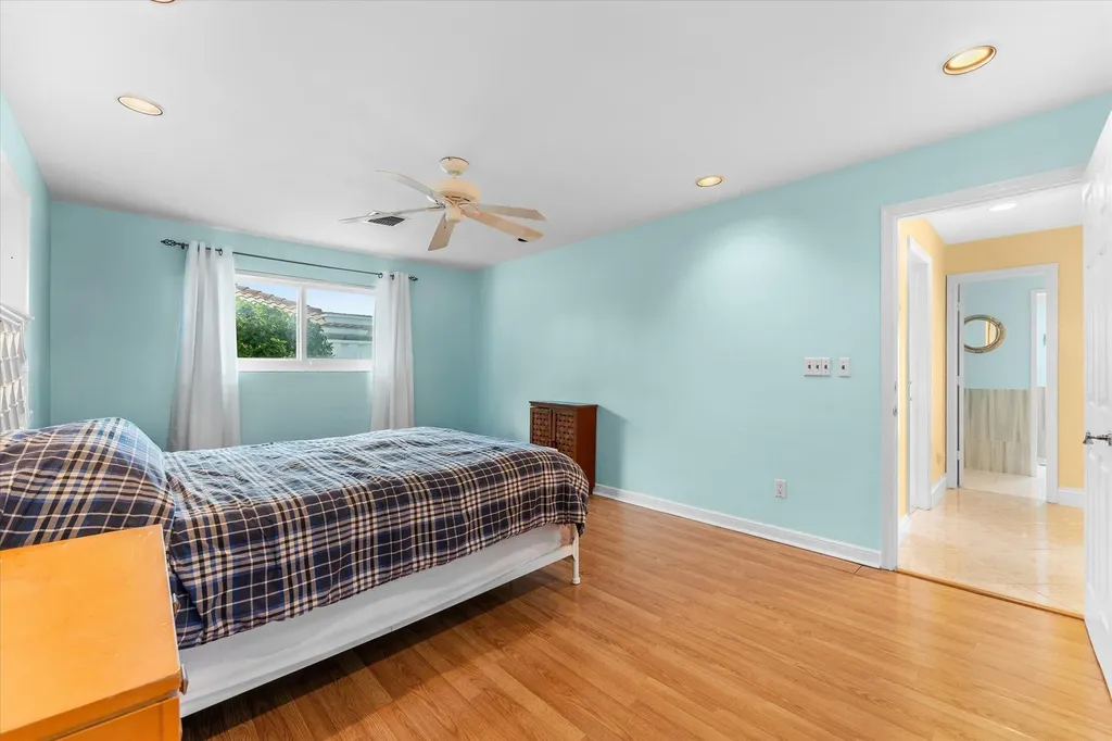 2141 NE 29th Street Lighthouse Point FL 33064
