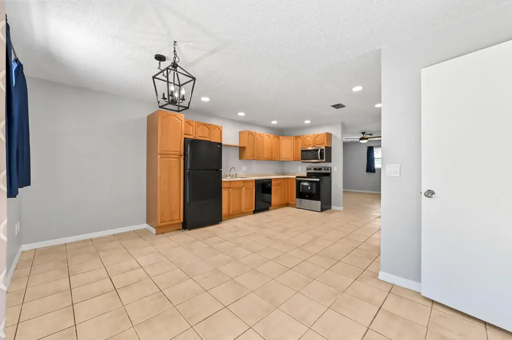 4548- 4550 SE Salvatori Road Stuart FL 34997