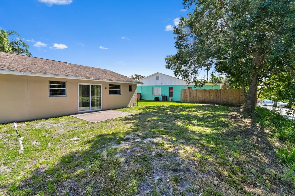 4548- 4550 SE Salvatori Road Stuart FL 34997