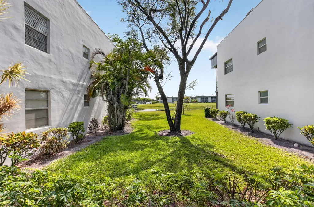 22 Normandy A Delray Beach FL 33484