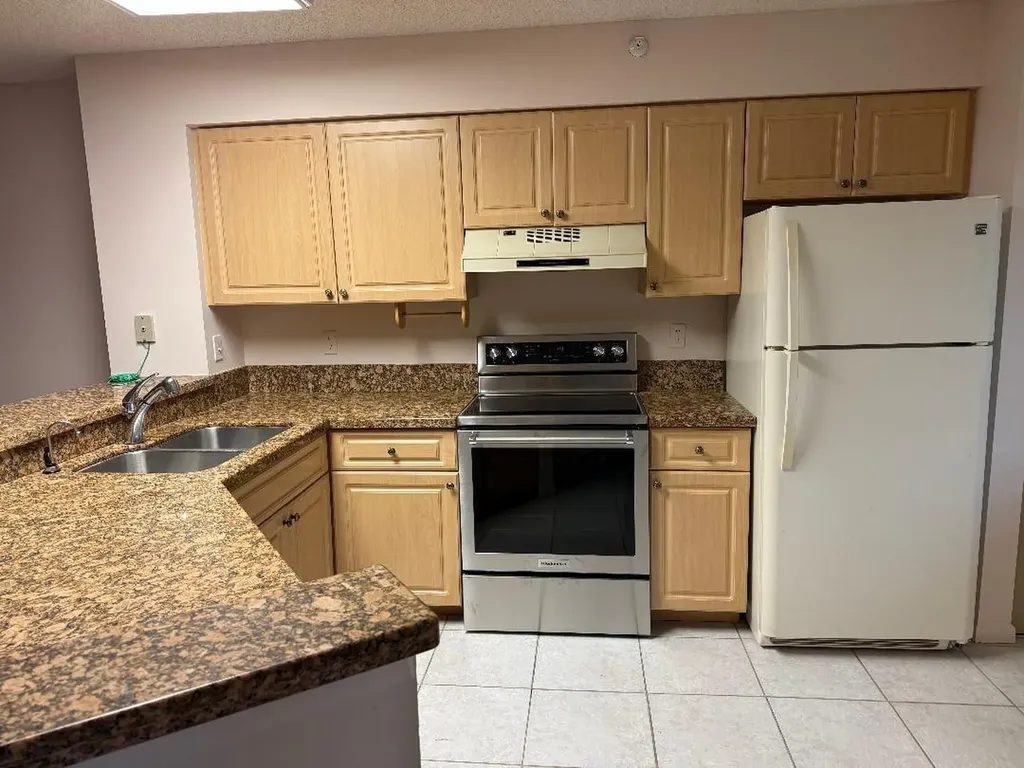 2205 S Cypress Bend Drive Pompano Beach FL 33069