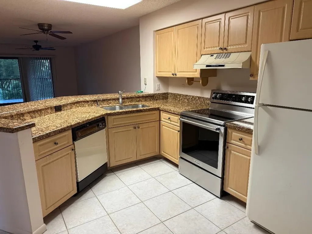 2205 S Cypress Bend Drive Pompano Beach FL 33069