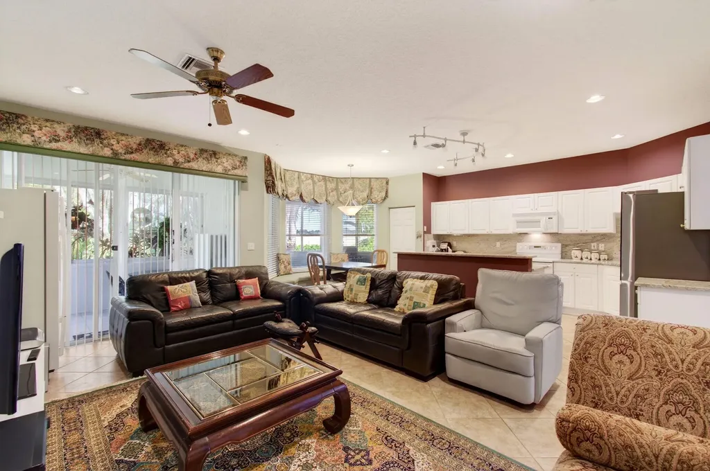 6453 Emerald Breeze Way Boynton Beach FL 33437