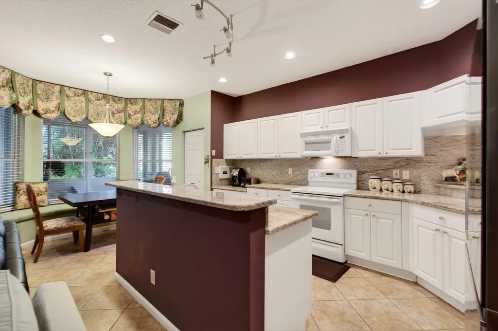 6453 Emerald Breeze Way Boynton Beach FL 33437