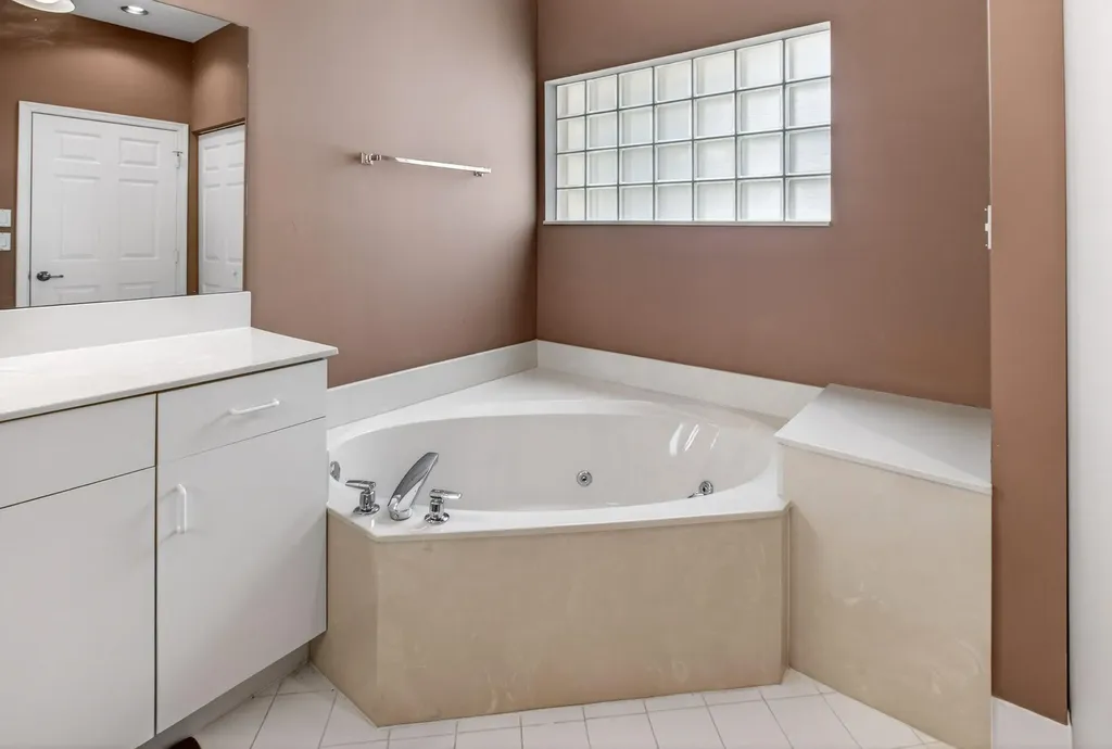 6453 Emerald Breeze Way Boynton Beach FL 33437