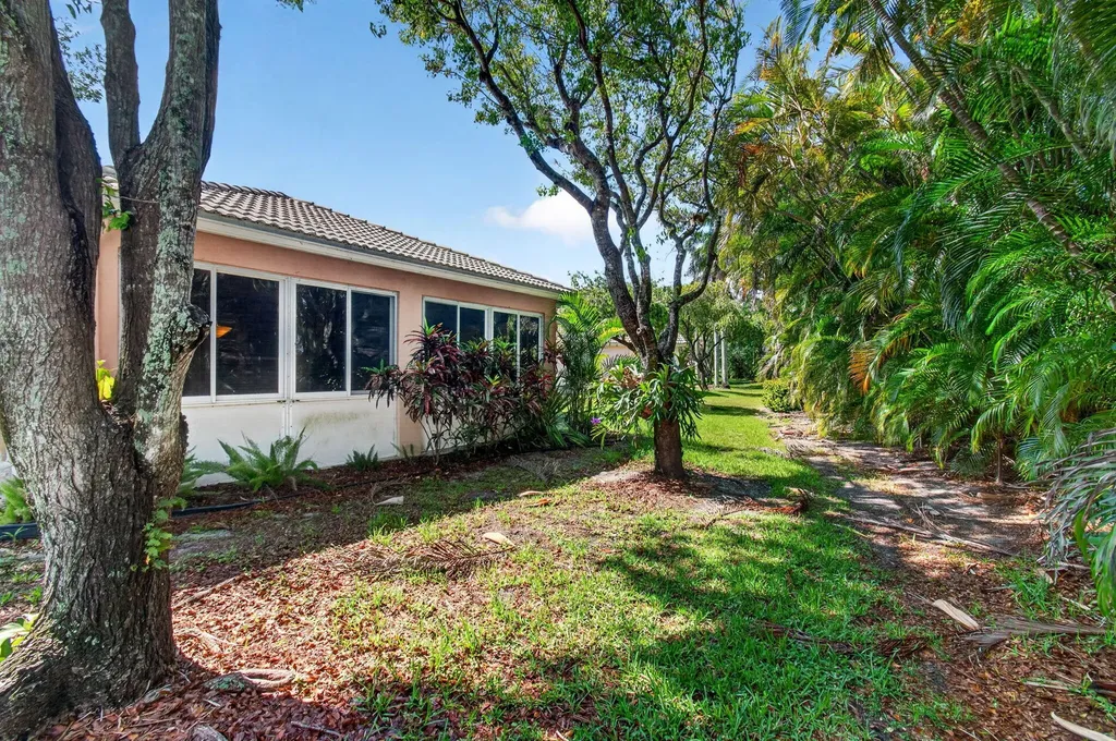 6453 Emerald Breeze Way Boynton Beach FL 33437